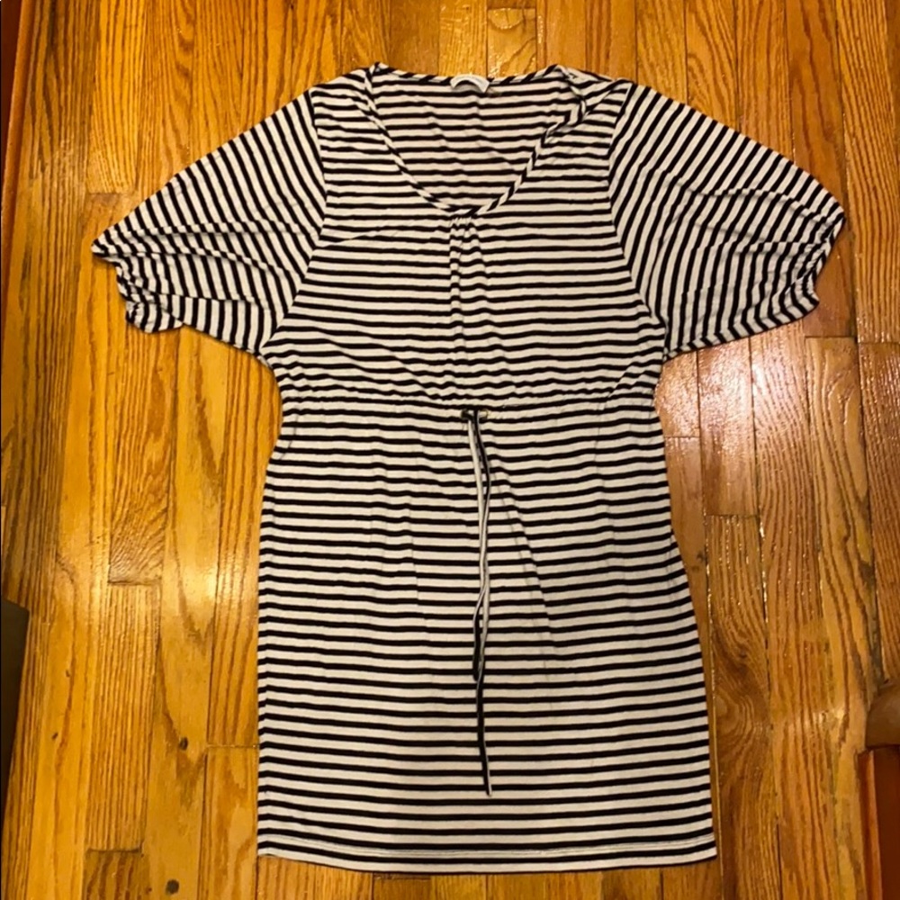 Women’s short sleeved dress